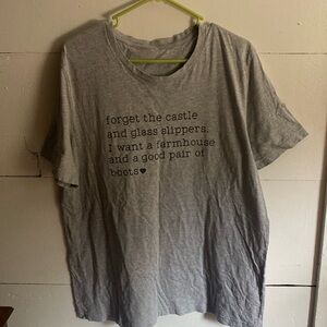 Size XL No Tag glass slippers farms house pair of boots T-shirt